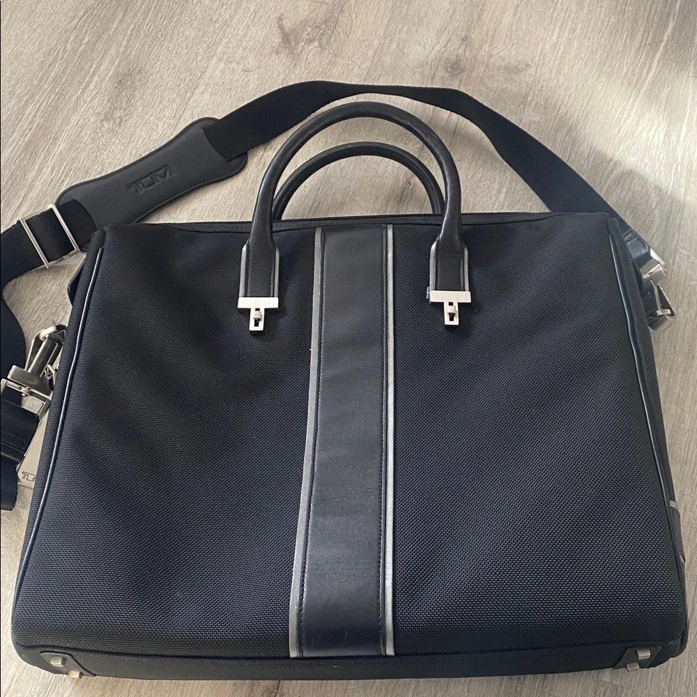 Tumi Briefcase Elements Collection Ballistic Nylon Leather Handle Zip Laptop Bag